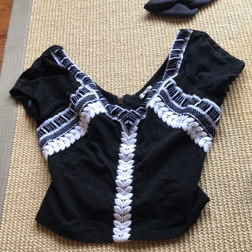 Black and white crop top
